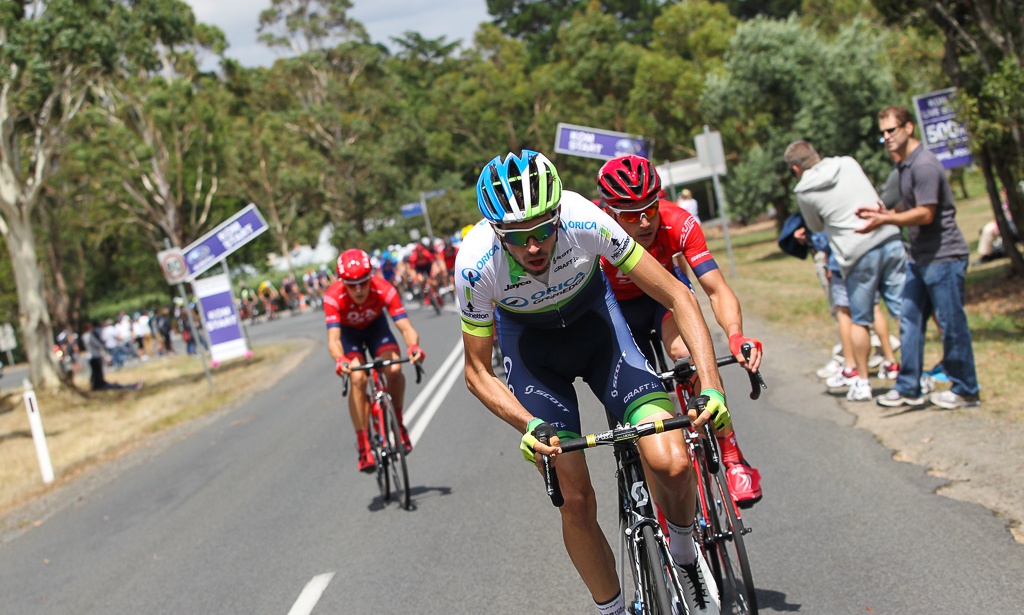 Damian Howson hit out from the lead group on lap 10 and would lead the race solo for a lap.