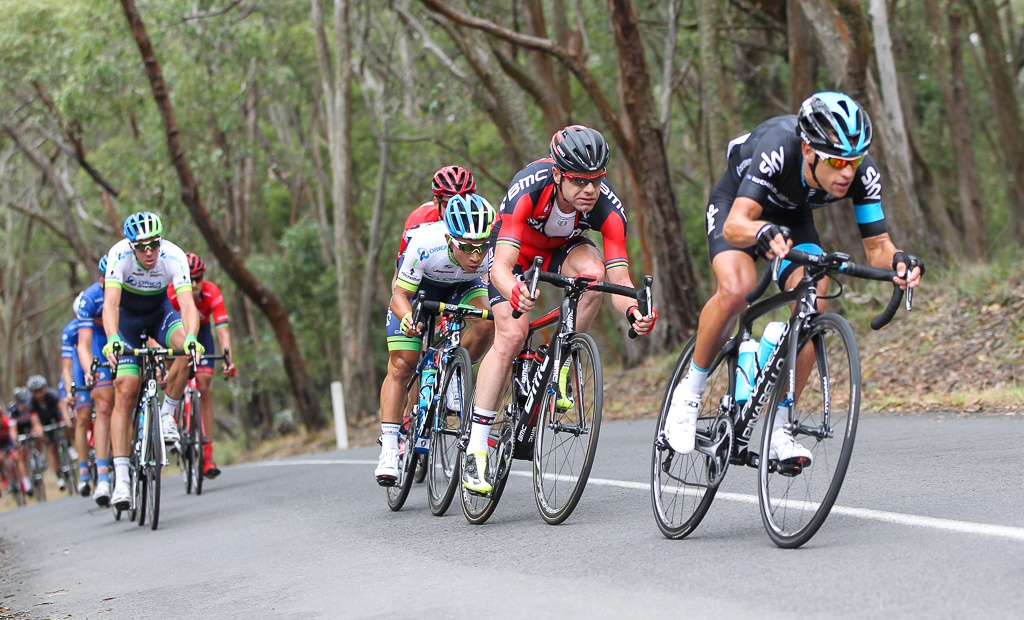 Caleb Ewan (Orica-GreenEdge) is in good company on the descent back into Buninyong early in the race.