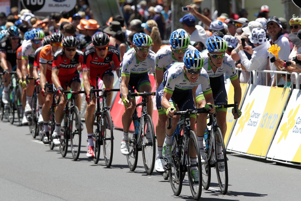 Orica-GreenEdge closed down the gap ahead of the first intermediate sprint to give Daryl Impey a chance of securing the points classification.