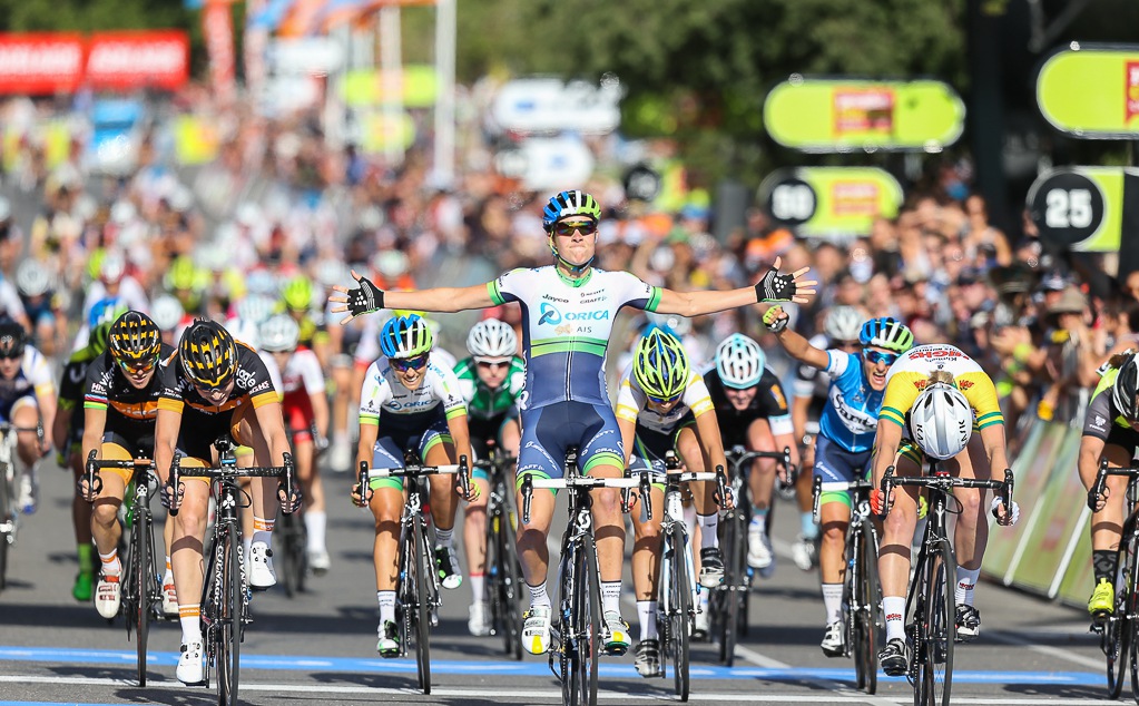 Melissa Hoskins sprinted to victory ahead of Australian national criterium champion Kimberley Wells (High5 Dream Team) and local Nettie Edmondson (Wiggle Down Under).