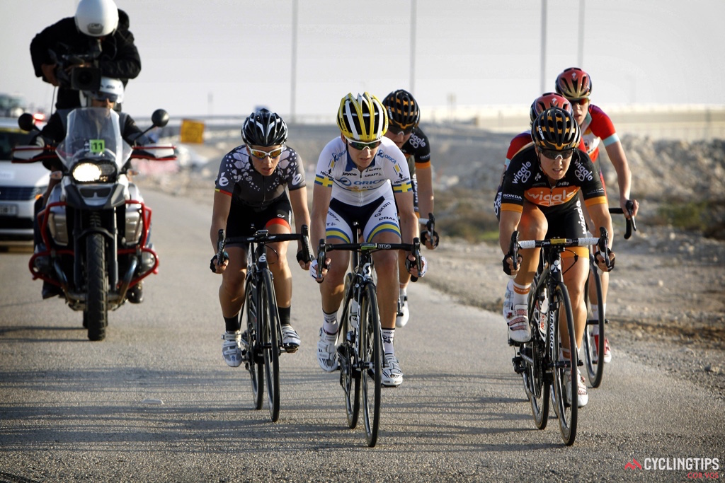 Chloe Hosking (Wiggle Honda) was the last rider to make the initial split of 16 – and she was well-positioned heading into the finale when attacks further split the group. She started the tour with the aim of winning the overall. Gobbling up bonus seconds and making the elite selection kept her ambitions in check.   “The Qatar racing is such a specialist sort of style of racing. You have to be able to read the crosswinds and read the race. I think you saw on the second stage when only six girls finished on the front, that doesn’t happen in many races – especially not flat races. Maybe you’ll get that in a few of the Dutch races, but it’s not that common. I love Qatar so much because it is such a specialist style of race and for me, it suits my strengths. It’s for the fast and the power riders. We get a few races like that but not ones that can just be ripped to pieces in the crosswinds.” – Chloe Hosking