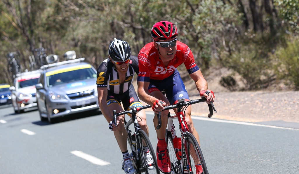 Cuming dropped off the pace in the closing kilometres, but the race came back together ahead of the sprint finish in Nagambie anyway.