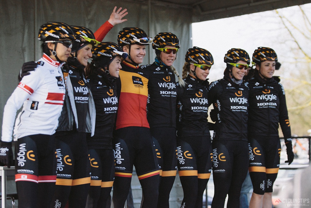 Wiggle Honda started Omloop Het Nieuwsblad off the back of what Chloe Hosking called a “media camp” in Belgium. “I had no personal expectations,” Hosking explained. “We’ve just come off a one week camp, and we didn’t really touch our bikes that much. It was clear from [general manager] Rochelle [Gilmore] that there was no pressure going into this race. We’ve had other commitments this week. That was really good of her to understand that.” Despite the lack of pressure, Hosking admits she had set objectives for herself. “It’s the first European race, and you don’t want to get dropped out the back,” Hosking said. “In the back of my mind, I wanted to make the front group.” Mission accomplished. Hosking made the selection and was well-positioned for the sprint before cramping thwarted her efforts.