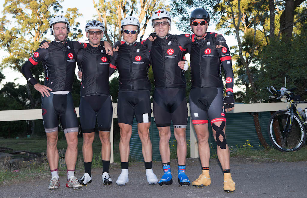 Team Pane e Acqua: Riders  – Chris Munro, Craig Fry, Marty Fluker, Tom Ainsworth, Mat Tippett.   Support Crew  – James Black, Simon Maddison, Mark Trigger, Jeremy Canny-Smith, Dennis Neal  Sponsors – REA Group realestate.com.au and Elite Triathlon Performance Australia