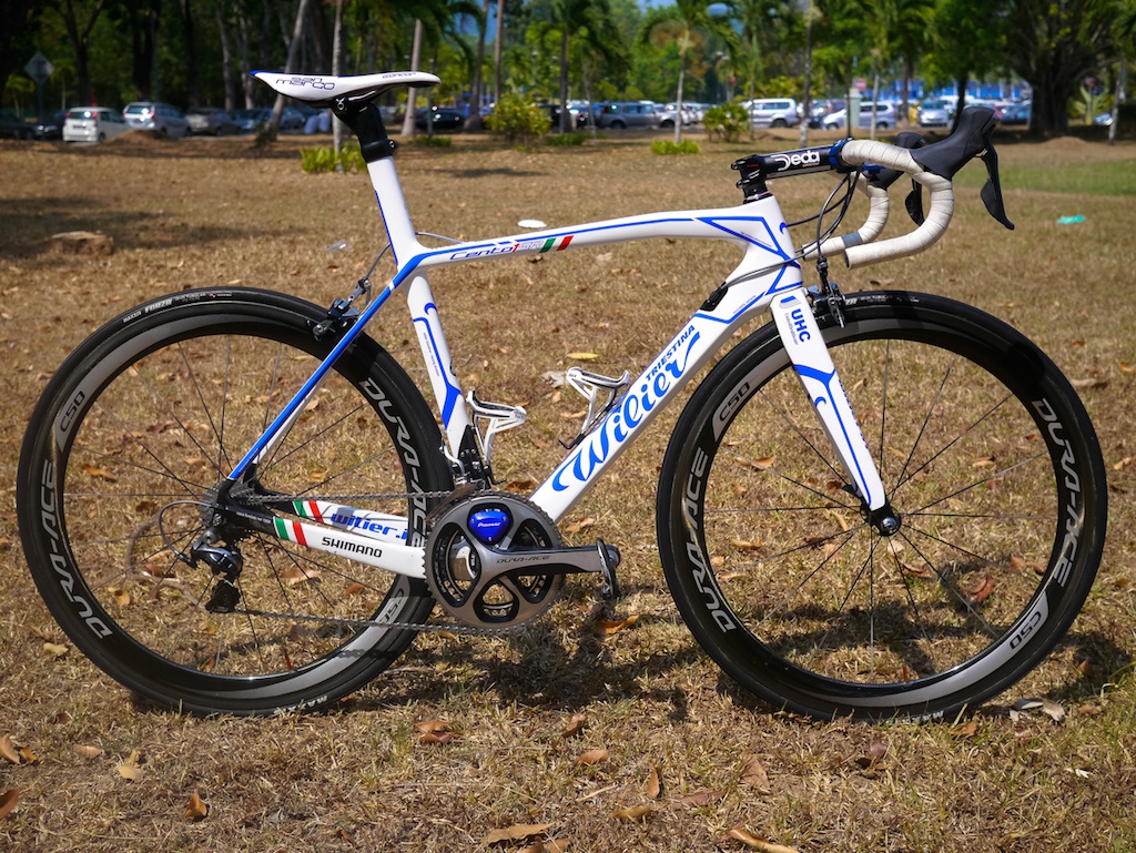 UnitedHealthcare are on the Wilier Centro 1SR for 2015. The team’s race bikes have stayed in the US and these are their training bikes outfitted with mechanical Dura-Ace. Shimano also supply the wheels fit with the 25mm Maxxis Forza tubulars. It seems to be either Deda or FSA that are the main suppliers of stems, bars and setposts for teams at the moment. UHC is also kitted out with K-Edge mounts for both their computers and race number hanger. Most of the bikes from the team seem to be using the San Marco Concor saddle. Pioneer are the power meter sponsor and it comes in a fetching team blue.