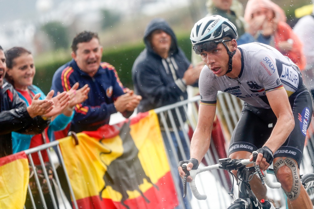 Tony Martin was one of several riders to try for glory in the closing laps, getting away solo, but his move was shortlived.