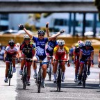 And the women's winner of the @skcc1 LSL Supercrit, @_ginar