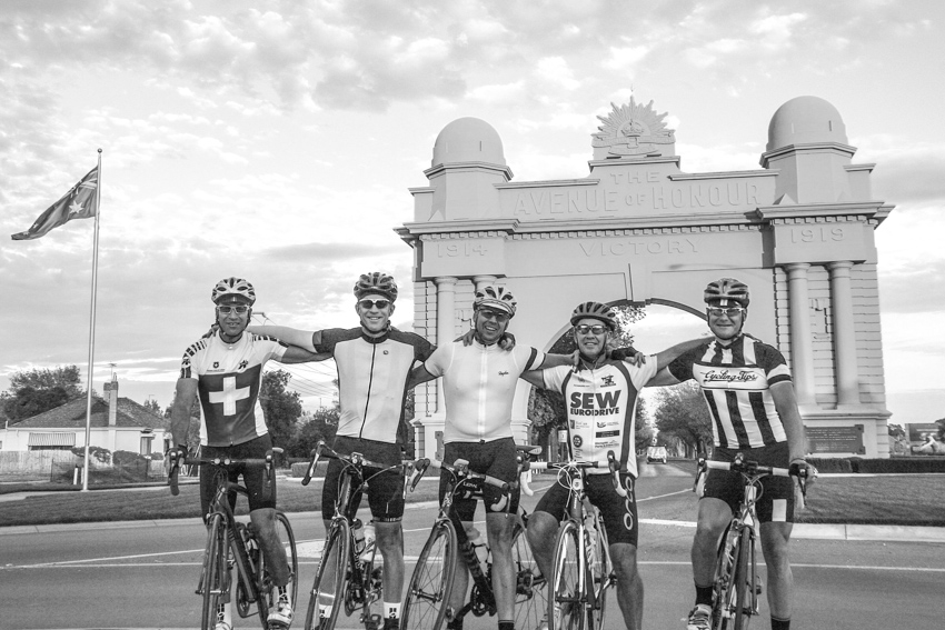 Pane e Acqua Team in Ballarat before the start of the 2014 Audax Oppy All Day Trial (Left to right: Jeremy Canny-Smith, Chris Munro, Trevor Junge, James Black, Craig Fry) (Image: Simon Maddison).