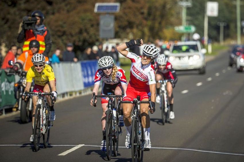 Lizzie Williams wins stage 3 of the Mersey Valley Tour. (Image: Tim Bardsley-Smith/Cycling Australia)