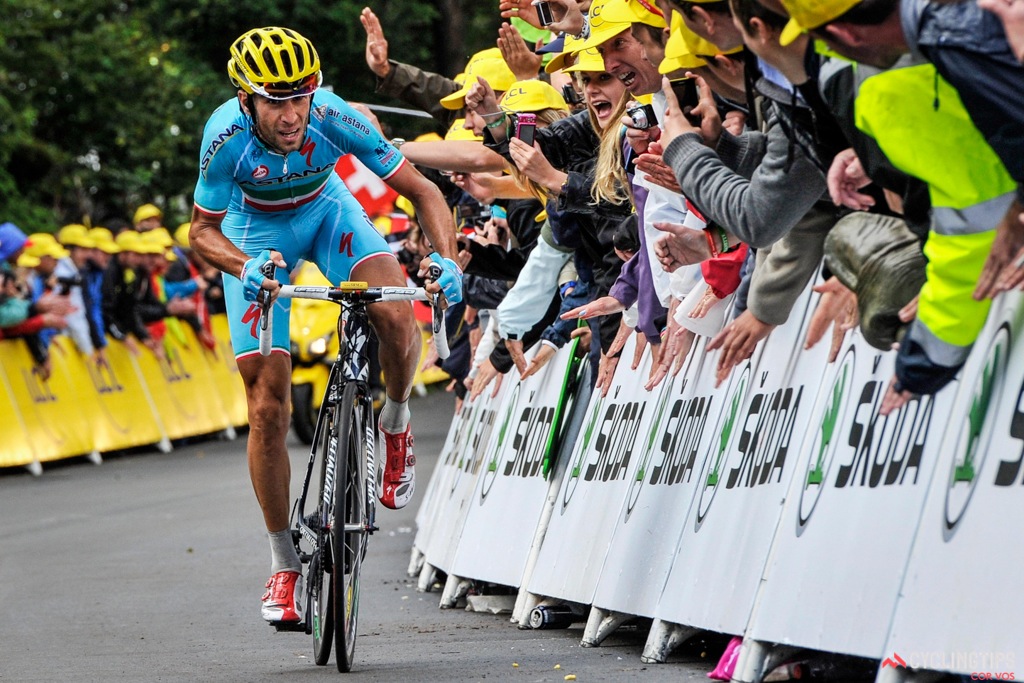 Nibali on his way to victory on the stage and reclaiming yellow.